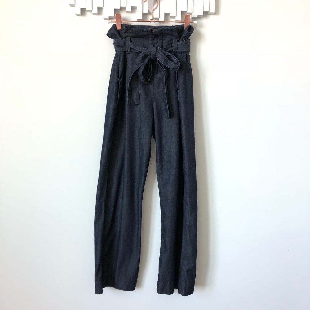 Frame • denim belted high-waisted pants